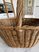 Load image into Gallery viewer, Market Basket with wood bottom
