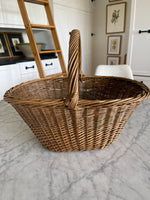 Load image into Gallery viewer, Market Basket with wood bottom
