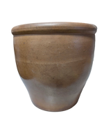 Load image into Gallery viewer, Vintage Planter Pot
