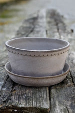 Load image into Gallery viewer, Helena Herp Pot Grey 8.25&quot;
