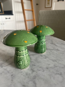 Vintage Mushroom Salt & Pepper Grn MCM