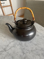 Load image into Gallery viewer, Joyce Chen 2qt Stovetop Ceramic Tea Kettle Bamboo Handle Black
