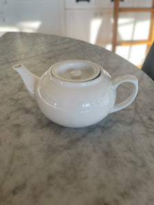 Small Teapot with Strainer