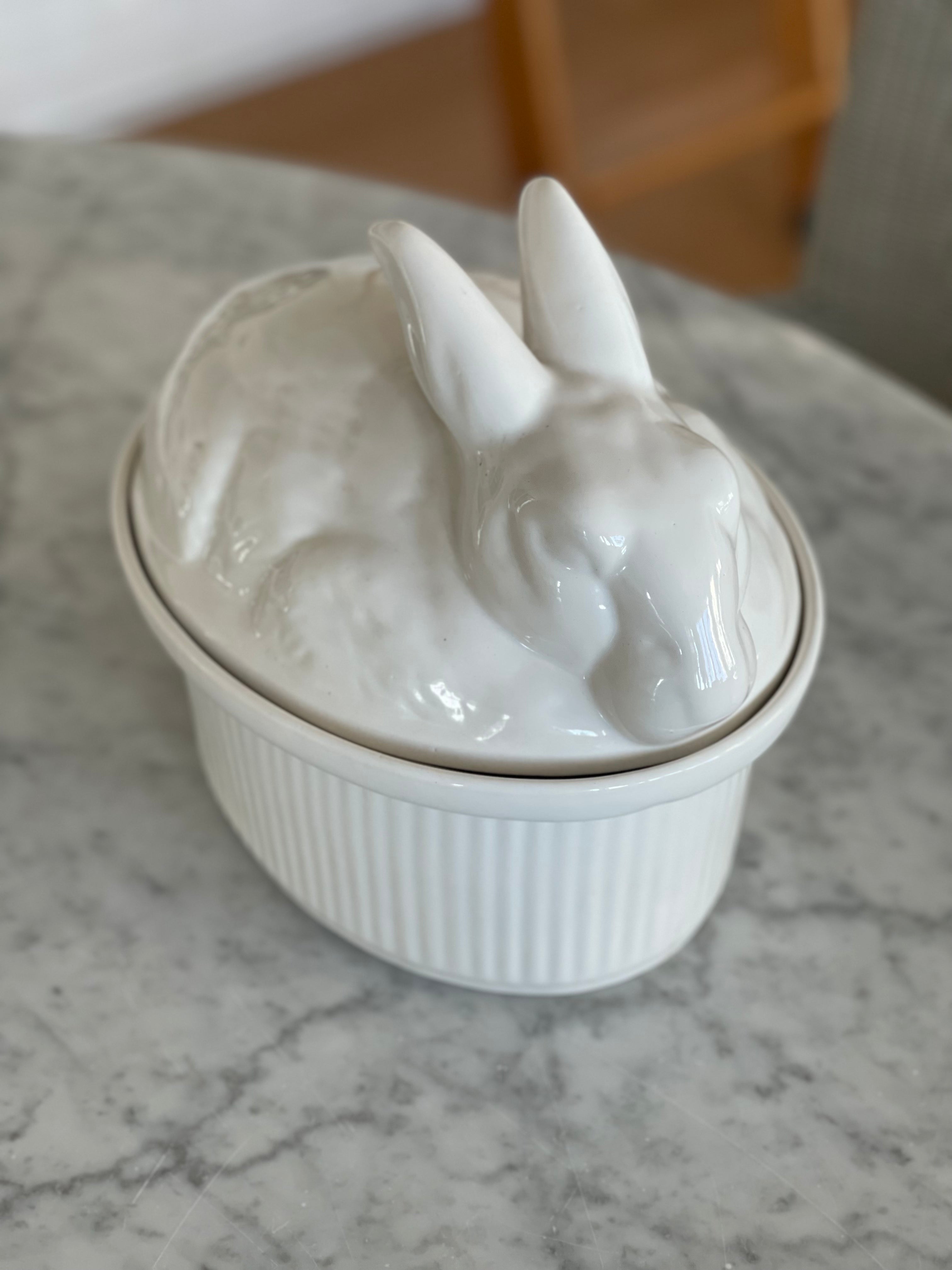 Vintage Ceramic California USA Bunny Rabbit Covered Casserole Dish