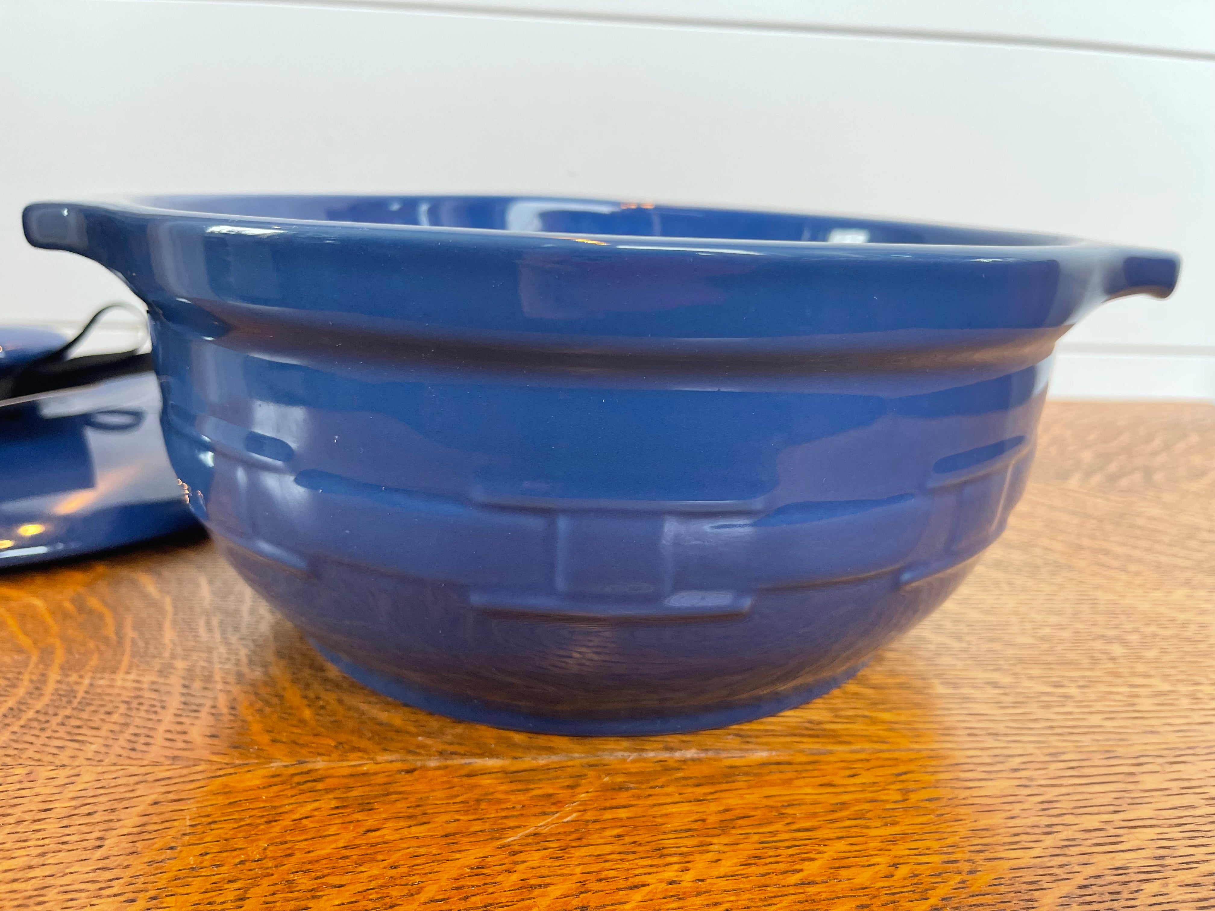 Longberger Pottery Made in the USA Covered Casserole