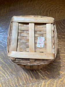Small Vintage Catchall Basket